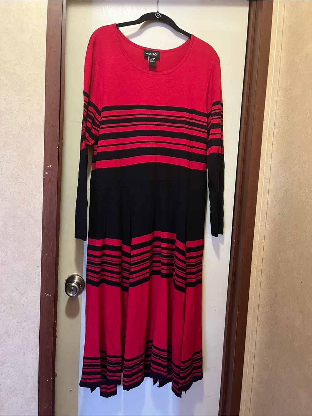 Ashro Red & Black Striped Knit Maxi Sweater Dress Scoop Neck XL Like New